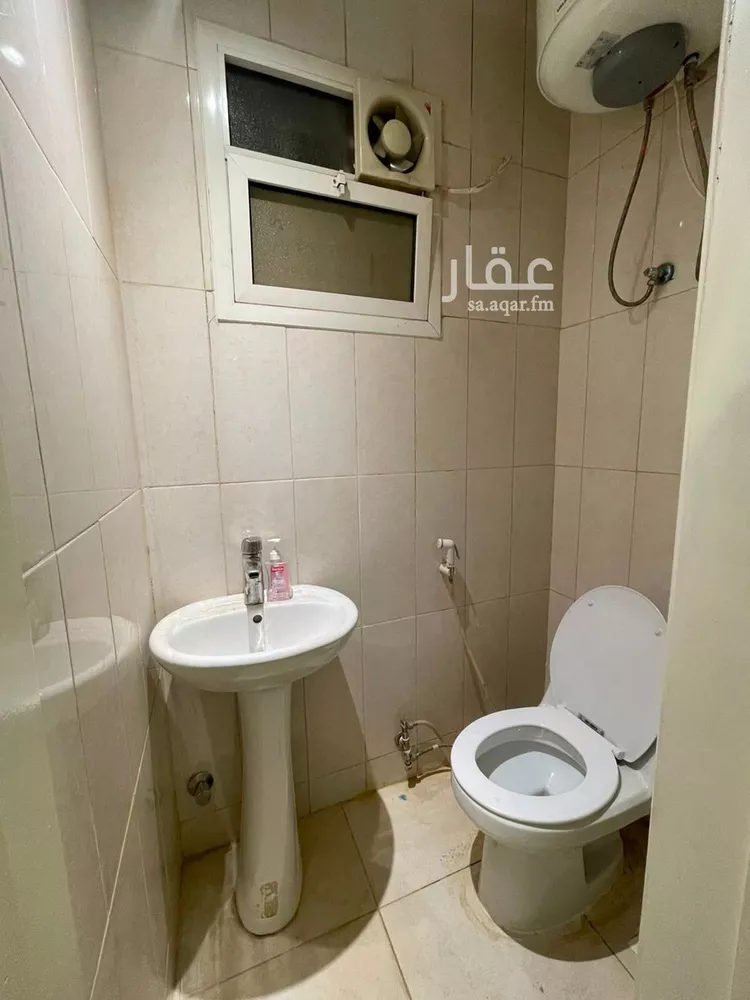 شقة للإيجار في شارع البقيع, حي الحمراء, مدينة الرياض, منطقة الرياض 16