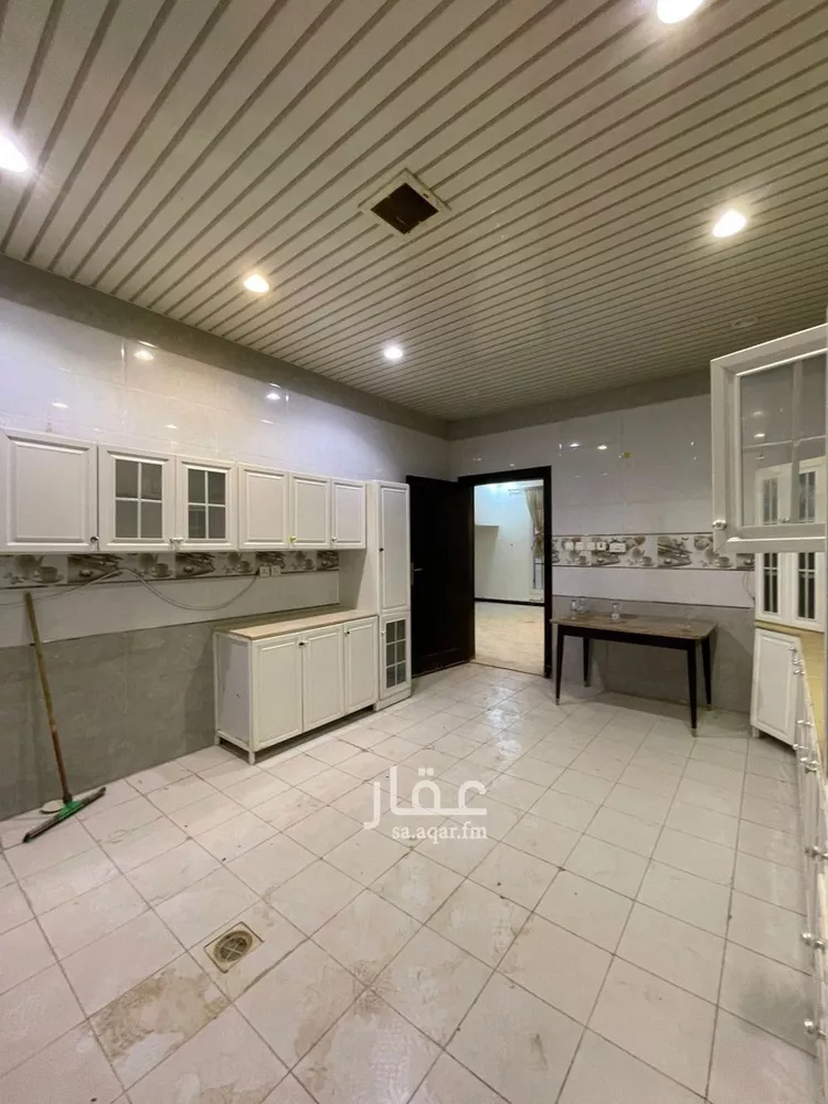 فيلا للإيجار في شارع أبي أحمد القيسي, حي الرمال, مدينة الرياض, منطقة الرياض 12