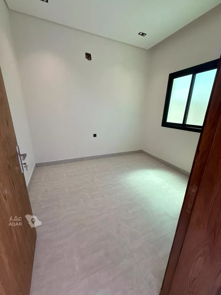 Floor for Rent in Riyadh Sultanah 27