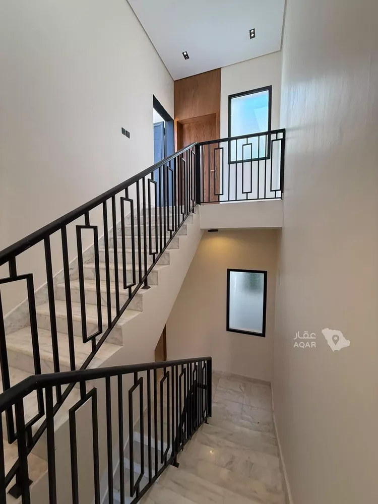 Floor for Rent in Riyadh Sultanah 30