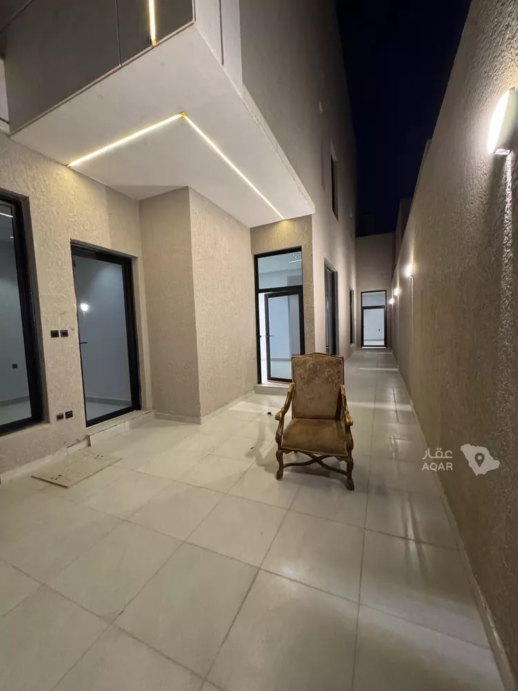 Floor for Rent in Riyadh Al Janadriyah 8
