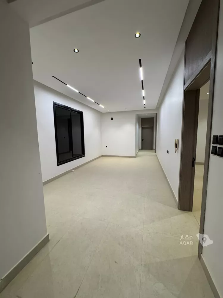 Floor for Rent in Riyadh Al Janadriyah 2