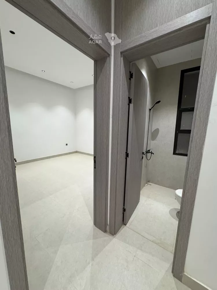 Floor for Rent in Riyadh Al Janadriyah 3