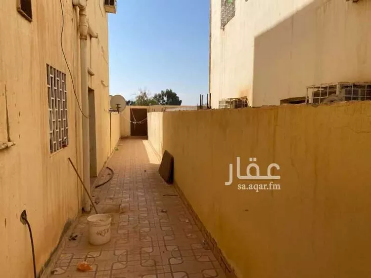 عمارة للبيع في شارع خالد بن يزيد بن حارثة, حي الصفاء, مدينة طبرجل, منطقة الجوف صورة 4