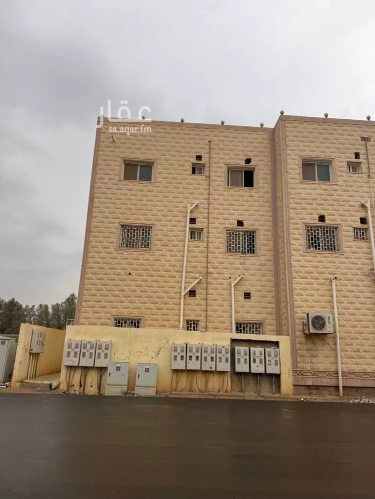 عمارة للبيع في شارع الامير نايف ابن عبدالعزيز الفرعي, حي الصفاء, مدينة طبرجل, منطقة الجوف صورة 3
