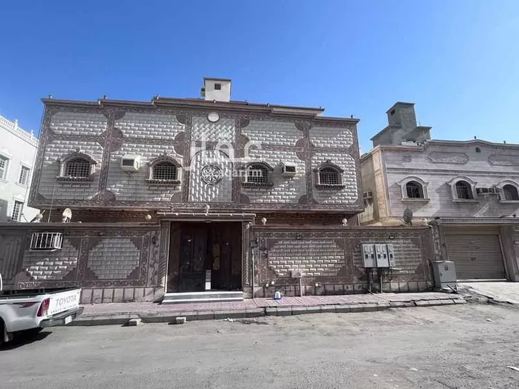 عمارة للبيع في شارع أبي زكريا بن منصور, حي الحمدانية, مدينة جدة, منطقة مكة المكرمة