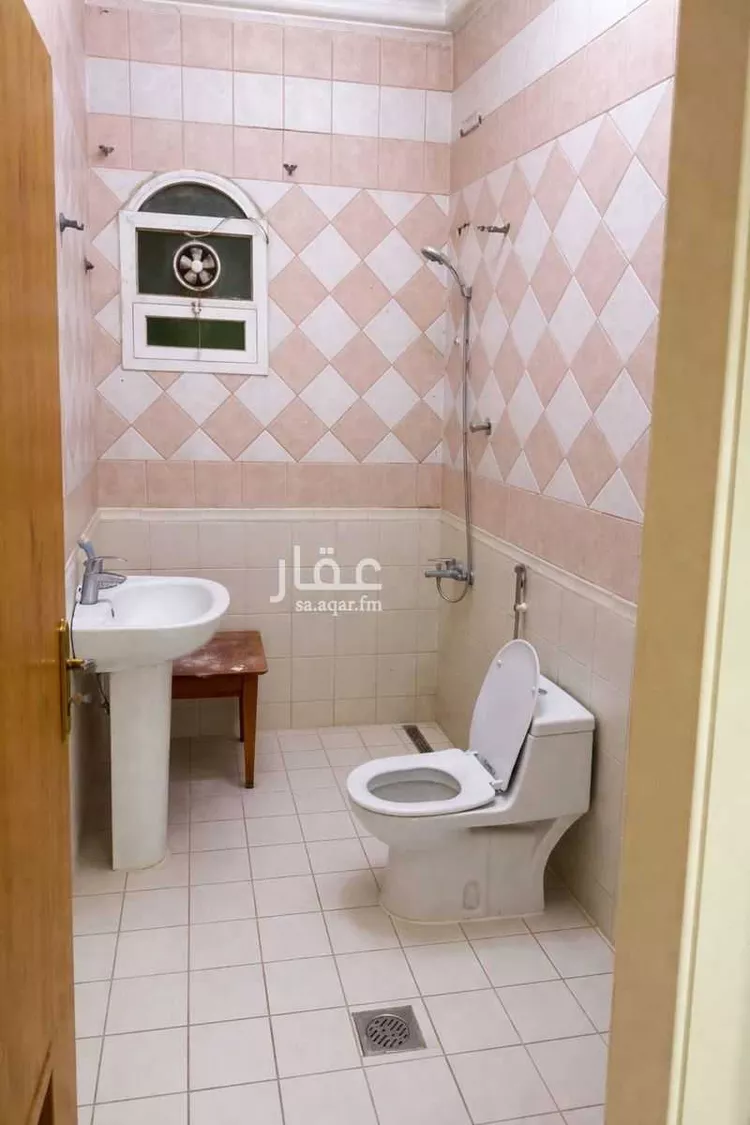 شقة للإيجار في شارع الشيخ عمر بن عبداللطيف بن عبدالرحمن, حي ظهرة البديعة, مدينة الرياض, منطقة الرياض صورة 3