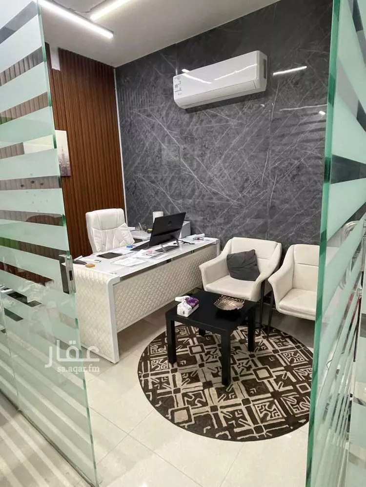 Commercial Office for Rent in Riyadh Al Khaleej صورة 4