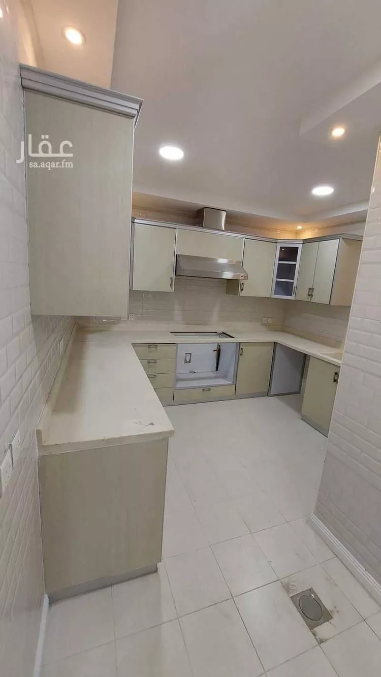 فيلا للبيع في شارع سكاكا, حي الفيصلية, مدينة الدمام, المنطقة الشرقية صورة 4