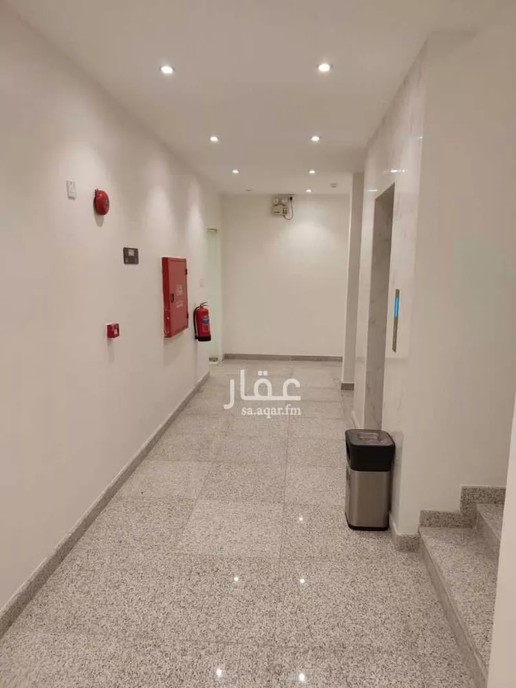 Commercial Office for Rent in Dammam Al Etisalat صورة 4