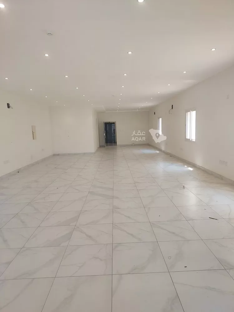 Commercial Office for Rent in Dammam Al Etisalat 3