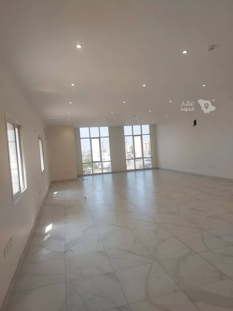 Commercial Office for Rent in Dammam Al Etisalat 12