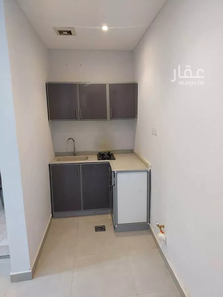 عمارة للبيع في شارع اشجع السلمي, حي المريكبات, مدينة الدمام, المنطقة الشرقية صورة 4