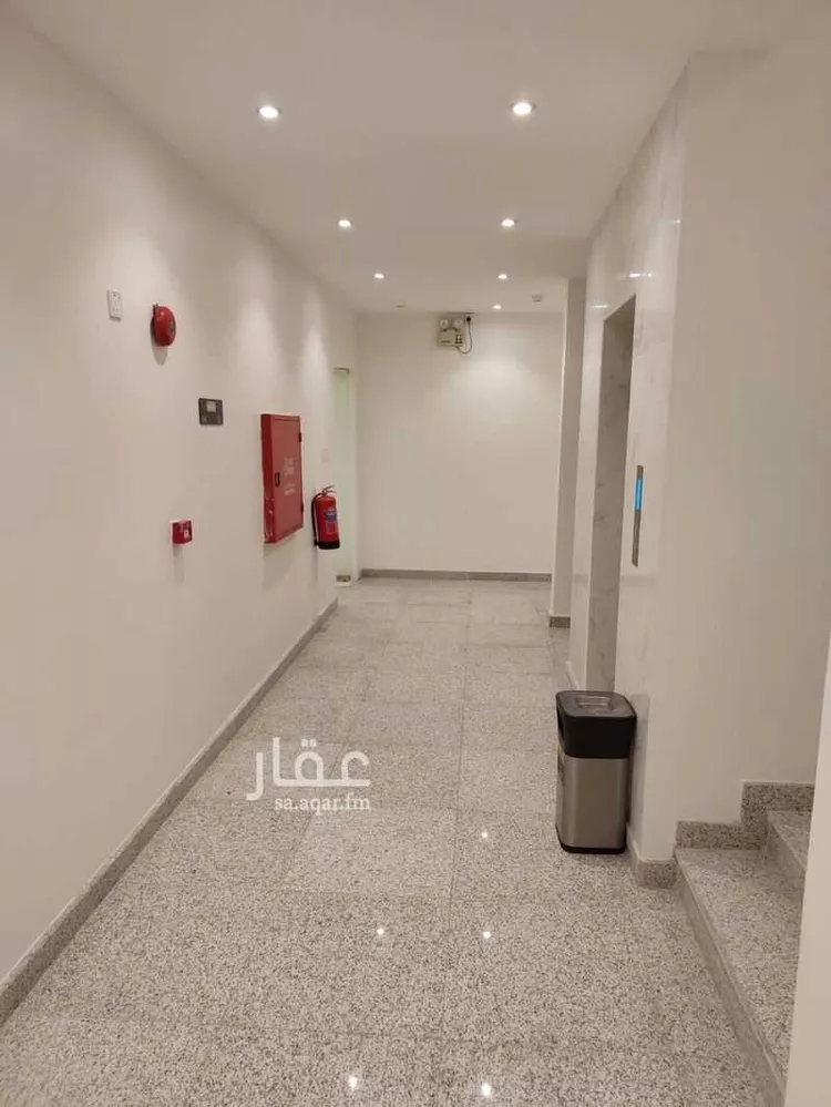 Commercial Office for Rent in Dammam Al Etisalat 6