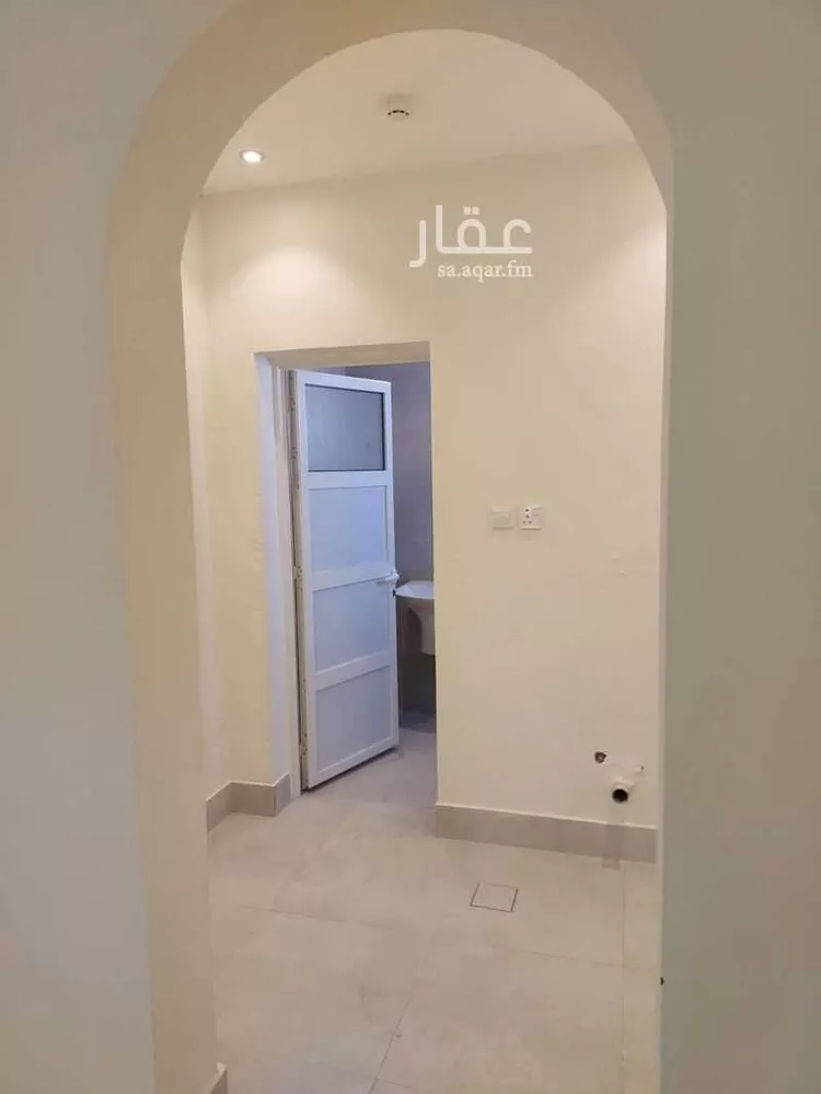 Commercial Office for Rent in Dammam Al Etisalat صورة 4