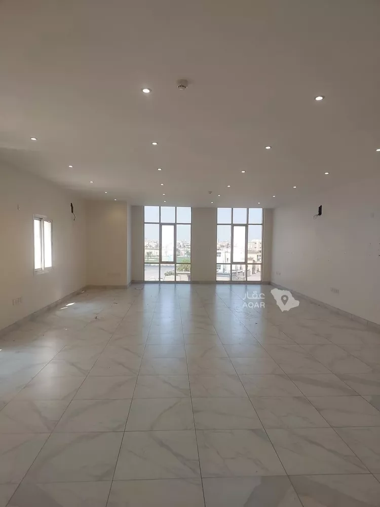Commercial Office for Rent in Dammam Al Etisalat 16