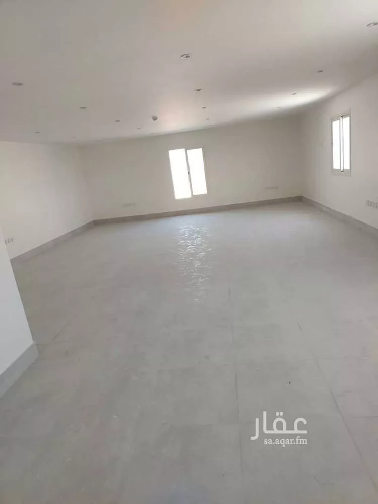 Commercial Office for Rent in Dammam Al Etisalat 8