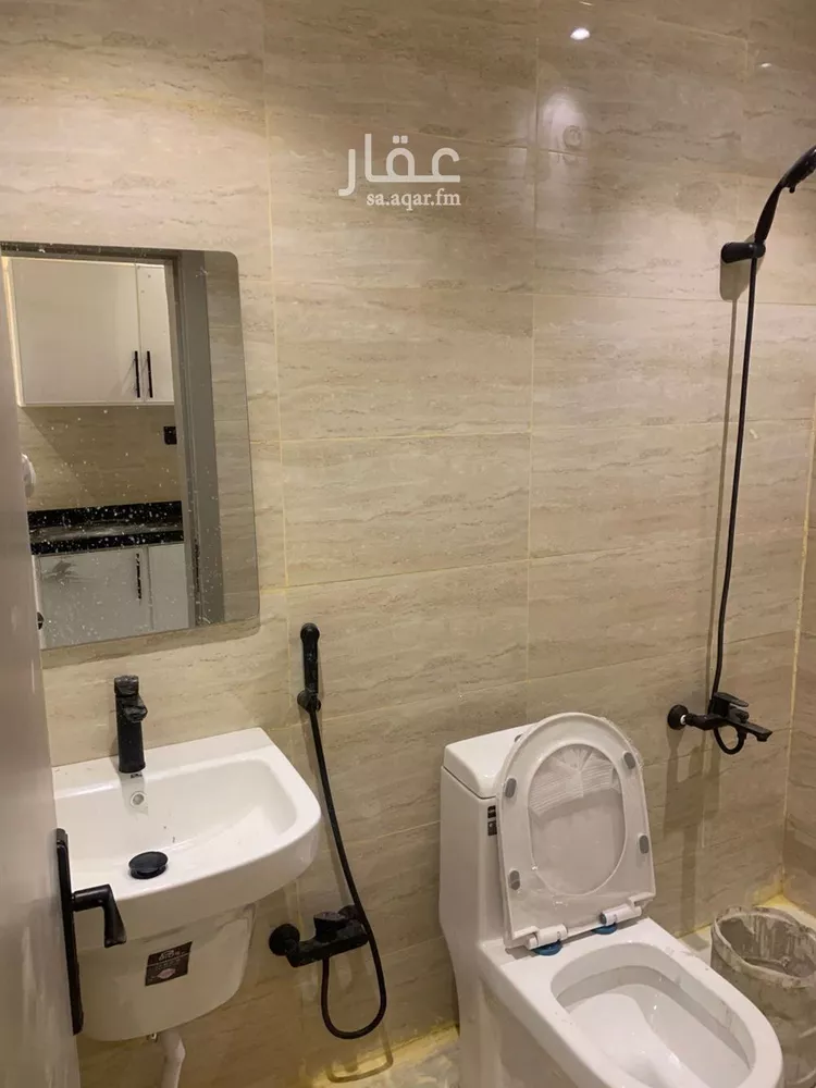 عمارة للإيجار في شارع كراتشي, حي الملك فيصل, مدينة الرياض, منطقة الرياض صورة 2