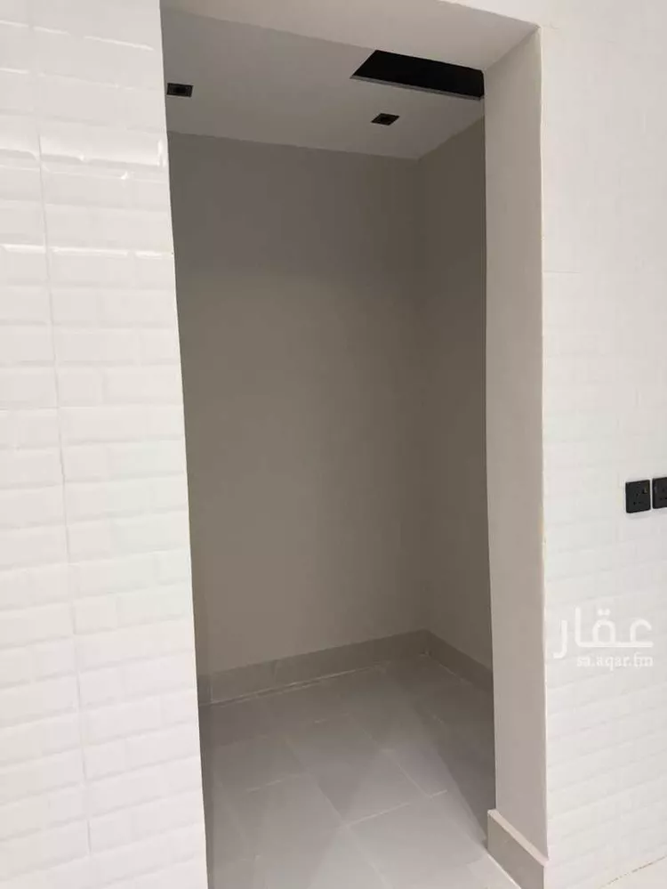 شقة للبيع في شارع رشيد الدين الصوري, حي الجنادرية, مدينة الرياض, منطقة الرياض 11