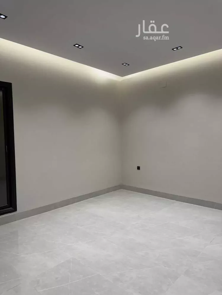 Floor for Sale in Riyadh Al Janadriyah 12