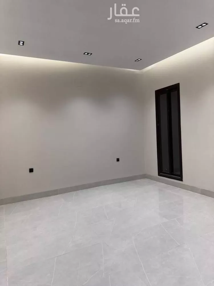Floor for Sale in Riyadh Al Janadriyah 6