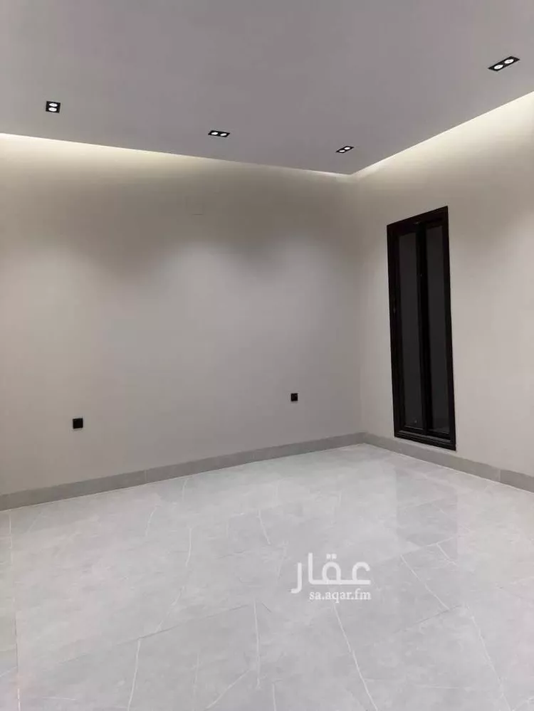 Floor for Sale in Riyadh Al Janadriyah 14