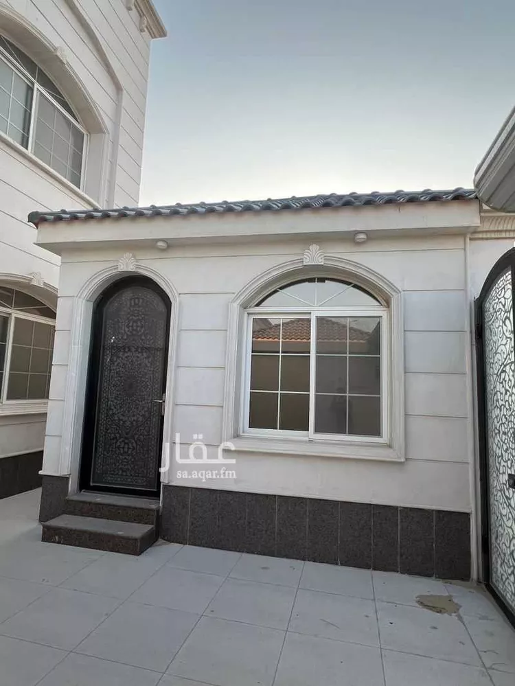 فيلا للإيجار في شارع خولة بنت الهذيل, حي الأمانة, مدينة الدمام, المنطقة الشرقية صورة 2