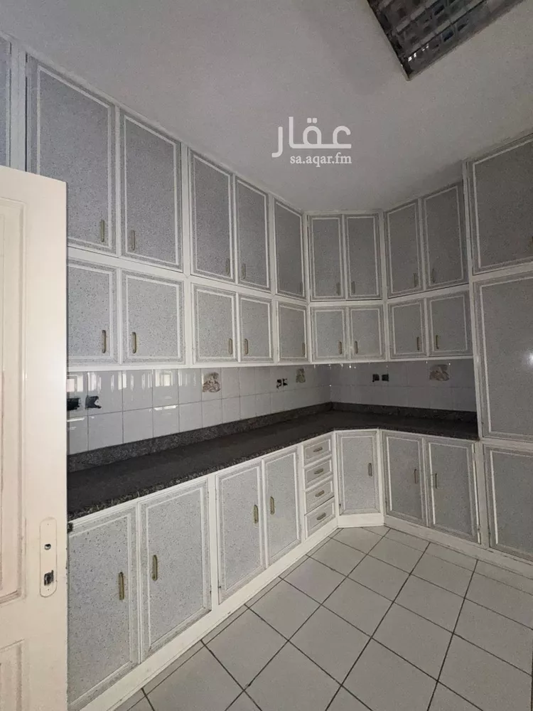 فيلا للإيجار في شارع الامير سلطان, حي الخالدية, مدينة جدة, منطقة مكة المكرمة صورة 5