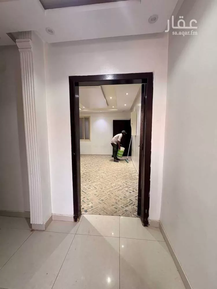 Floor for Rent in Riyadh Al Janadriyah