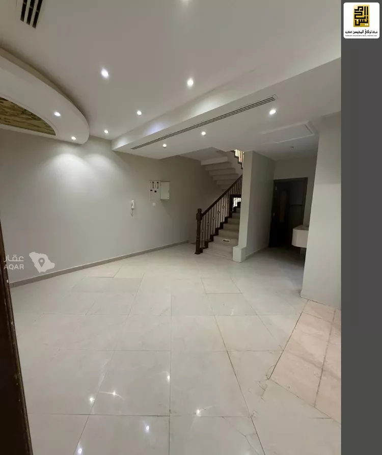 فيلا للإيجار في شارع روضة الأعراف, حي العقيق, مدينة الرياض, منطقة الرياض صورة 2