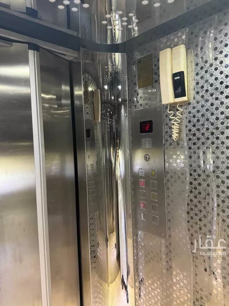 شقة للإيجار في شارع الشيخ ناصر بن سرحان بن منيخر, حي الحمراء, مدينة الرياض, منطقة الرياض صورة 2