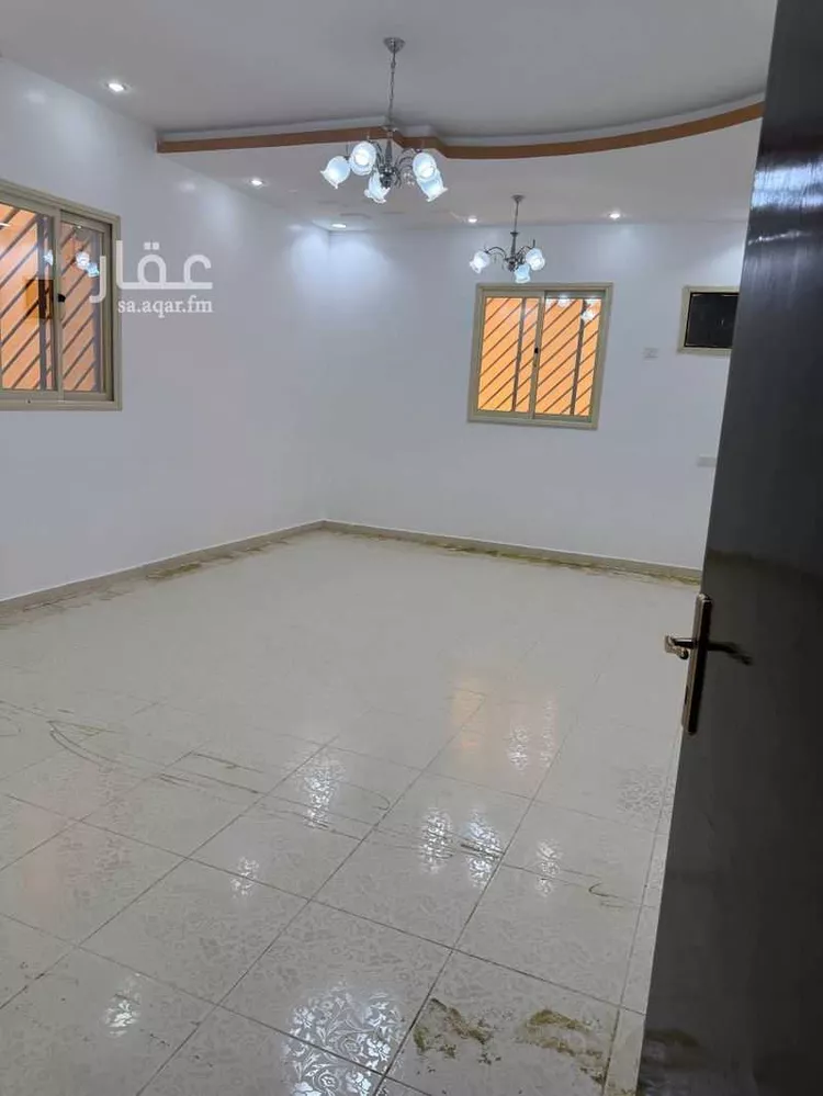 شقة للإيجار في شارع الحسين بن علي, حي الصفاء, مدينة أبها, منطقة عسير صورة 3