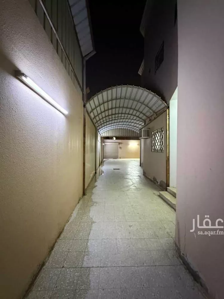 فيلا للبيع في شارع المنقلة, حي اليرموك, مدينة الرياض, منطقة الرياض 15