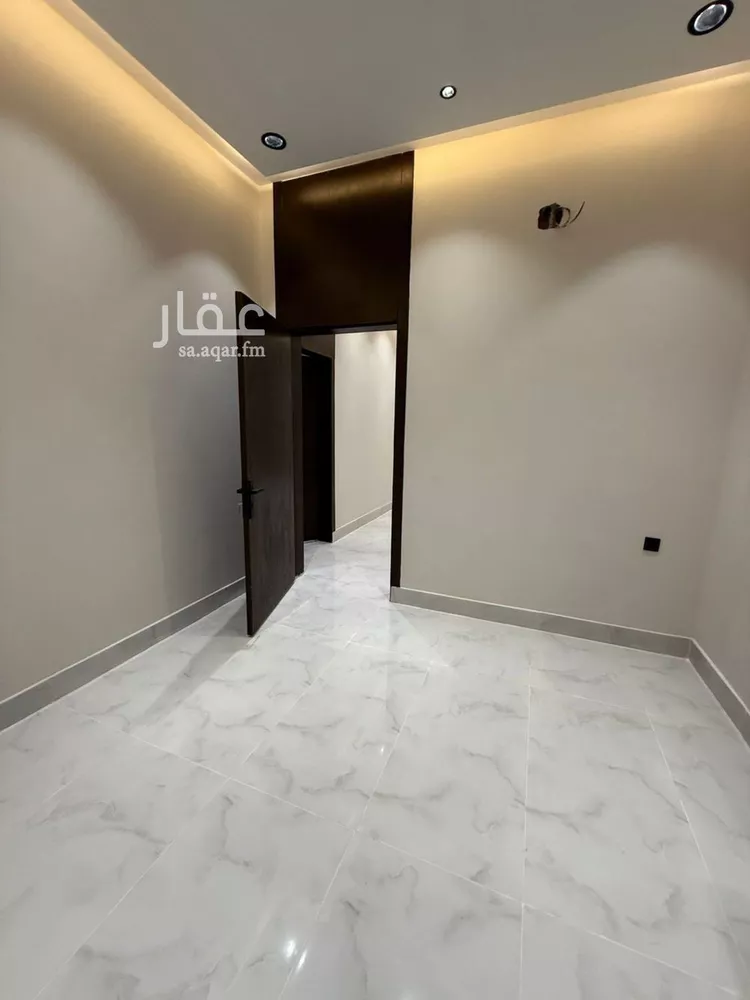دور للبيع في شارع شيبان بن أبي شيبة, حي الرمال, مدينة الرياض, منطقة الرياض صورة 5