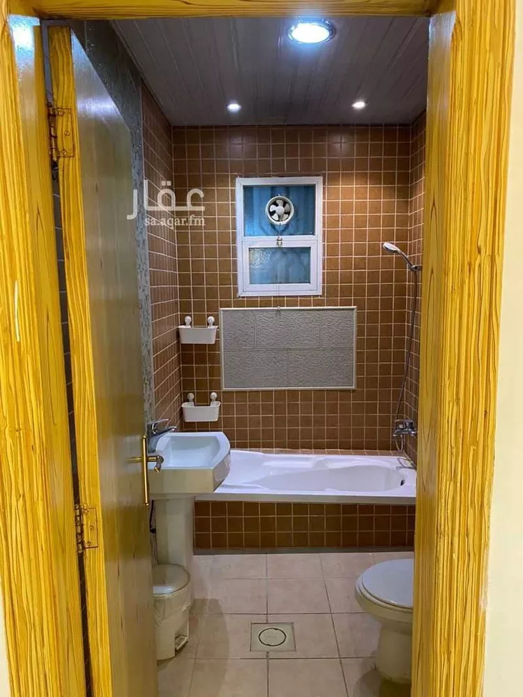 فيلا للإيجار في شارع شيبان بن محرز, حي الزهرة, مدينة الرياض, منطقة الرياض صورة 3