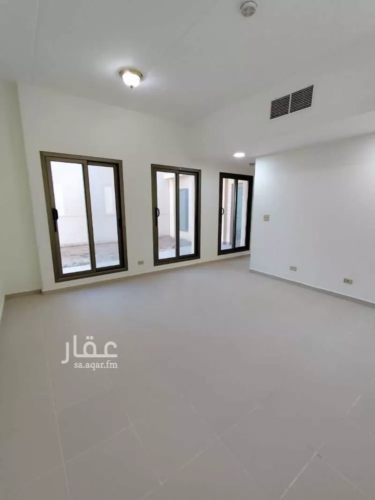 فيلا للبيع في شارع شارع العيينة, حي جلمودة, مدينة مدينه الجبيل الصناعيه, المنطقة الشرقية 7
