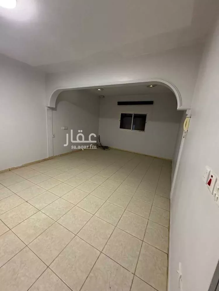 فيلا للبيع في شارع خبيرا, حي الورود, مدينة الرياض, منطقة الرياض صورة 3