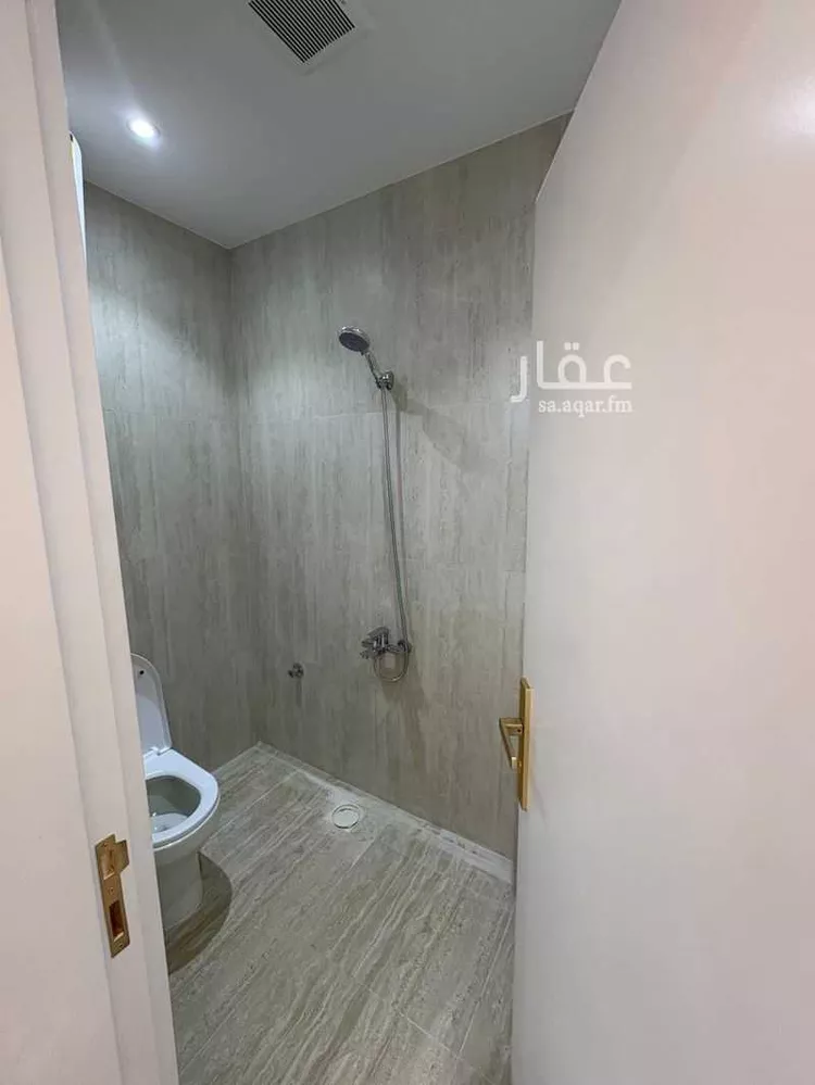 شقة للإيجار في شارع أبي عبدالله بن داود, حي الورود, مدينة الرياض, منطقة الرياض صورة 3