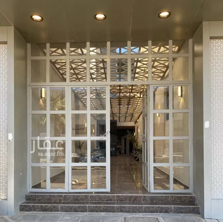 مكتب تجاري للإيجار في شارع التخصصي, حي المعذر الشمالي, مدينة الرياض, منطقة الرياض