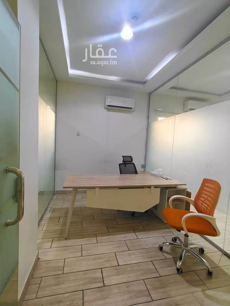 مكتب تجاري للإيجار في شارع الفرزدق, حي الملز, مدينة الرياض, منطقة الرياض صورة 2