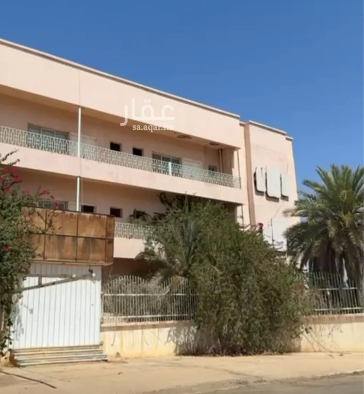 عمارة للبيع في شارع زيد بن الخطاب, حي العزيزية, مدينة سكاكا, منطقة الجوف