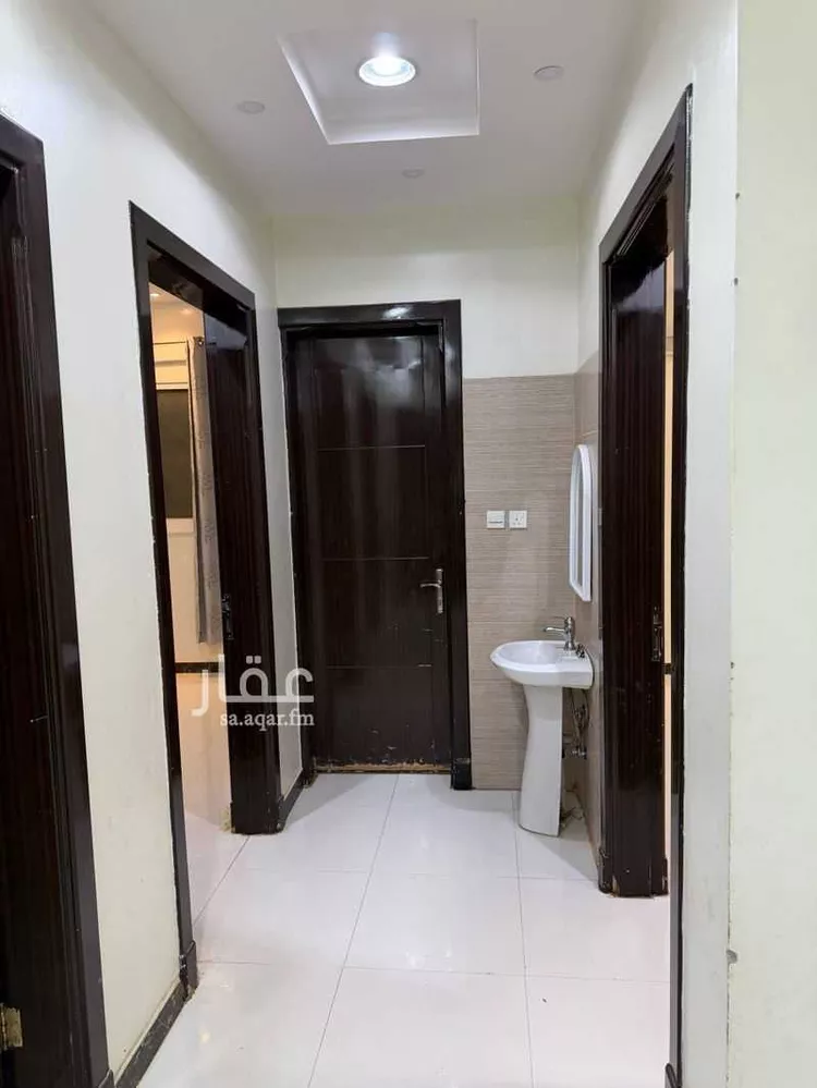 شقة للإيجار في شارع الفاخرة ، حي عكاظ ، الرياض ، منطقة الرياض صورة 3