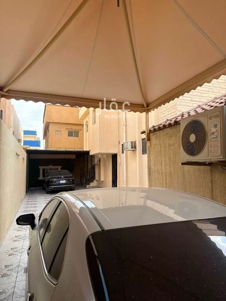 فيلا للبيع في شارع البادر ، حي الندوة ، الرياض ، منطقة الرياض صورة 3