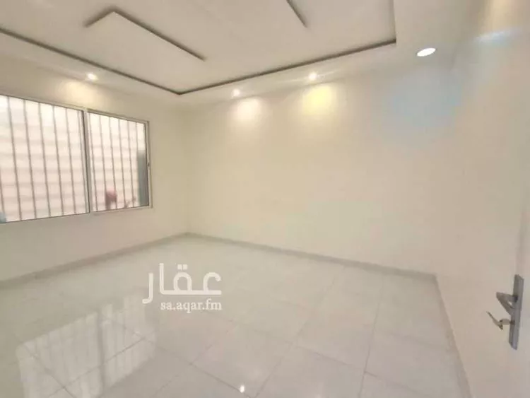 فيلا للإيجار في شارع موسى الموصلي, حي الفلاح, مدينة بريدة, منطقة القصيم صورة 3