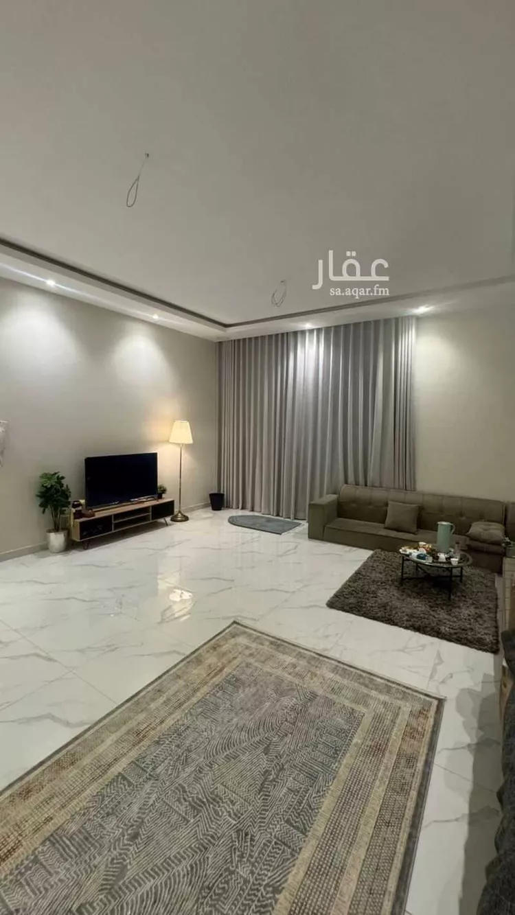 فيلا للإيجار في شارع بطحاء, حي ضاحية الملك فهد, مدينة الدمام, المنطقة الشرقية صورة 2
