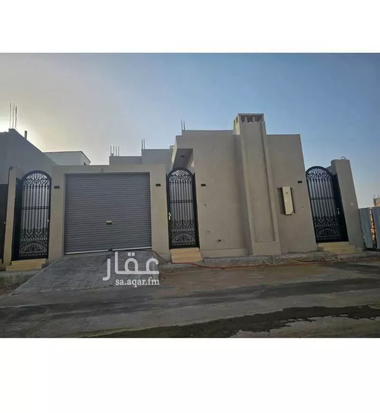 دور للبيع في شارع العام , حي الشقة, مدينة بريده, منطقة القصيم صورة 2