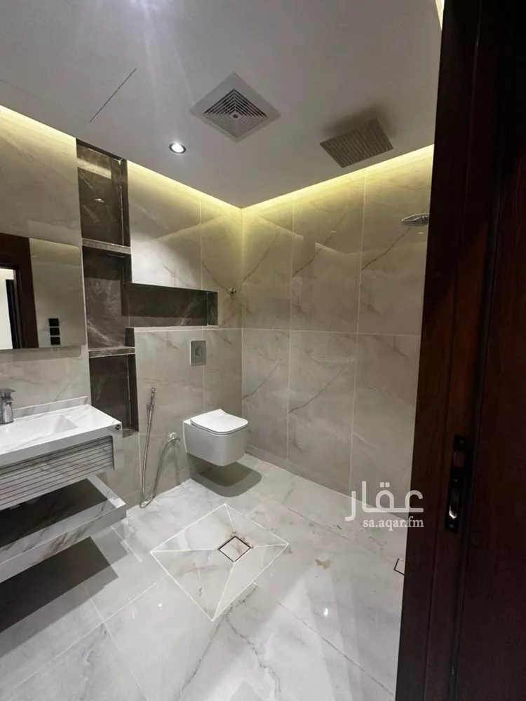 عمارة للإيجار في شارع البلهاء, حي الرحاب 1, مدينة جازان, منطقة جازان صورة 2