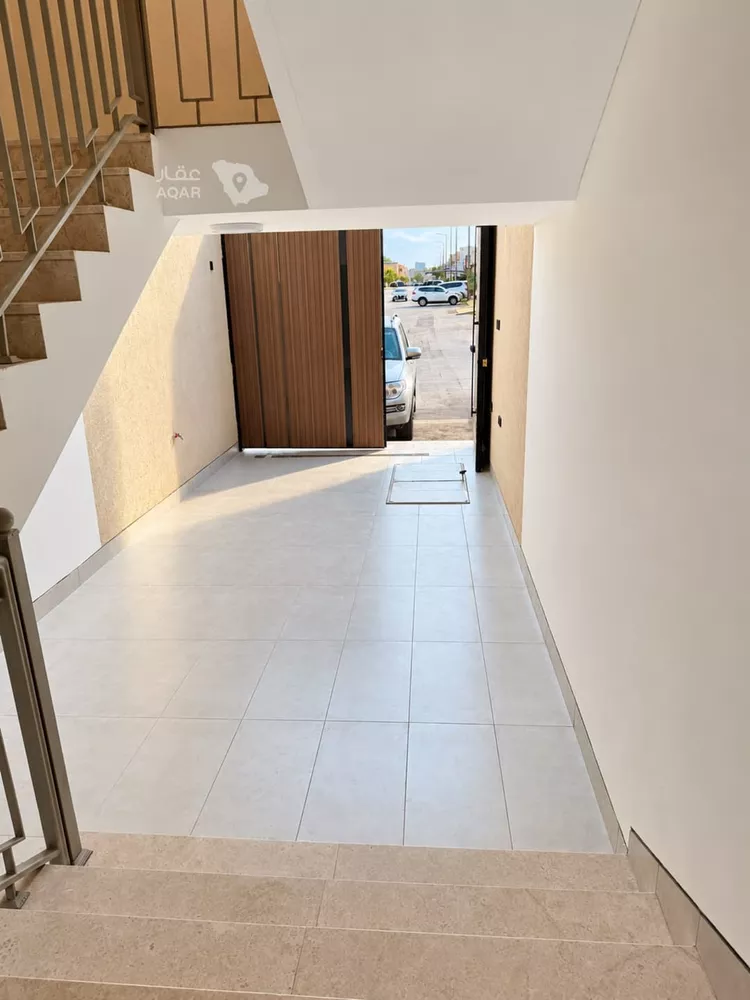 Floor for Sale in Riyadh Ar Rawabi 8