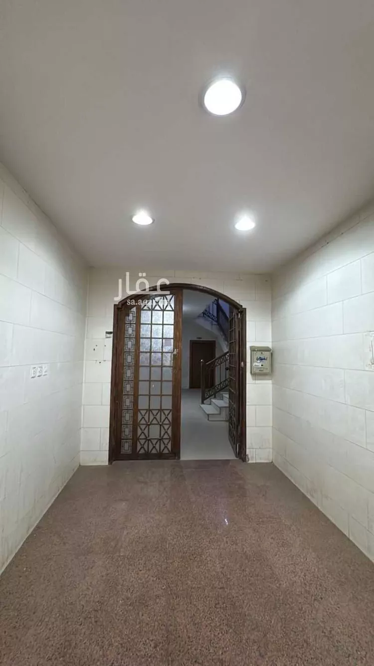 عمارة للبيع في شارع عنيزة, حي الروابي, مدينة الرياض, منطقة الرياض صورة 4