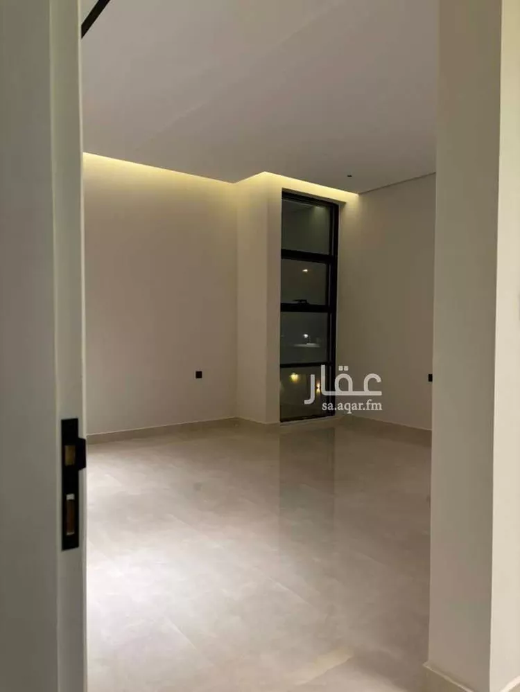 فيلا للبيع في شارع إسماعيل البيهقي, حي عكاظ, مدينة الرياض, منطقة الرياض صورة 2